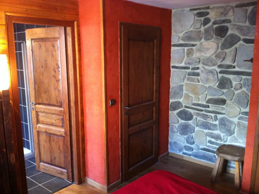 Au Chant Des Marmites Saint-Lary-Soulan Room photo