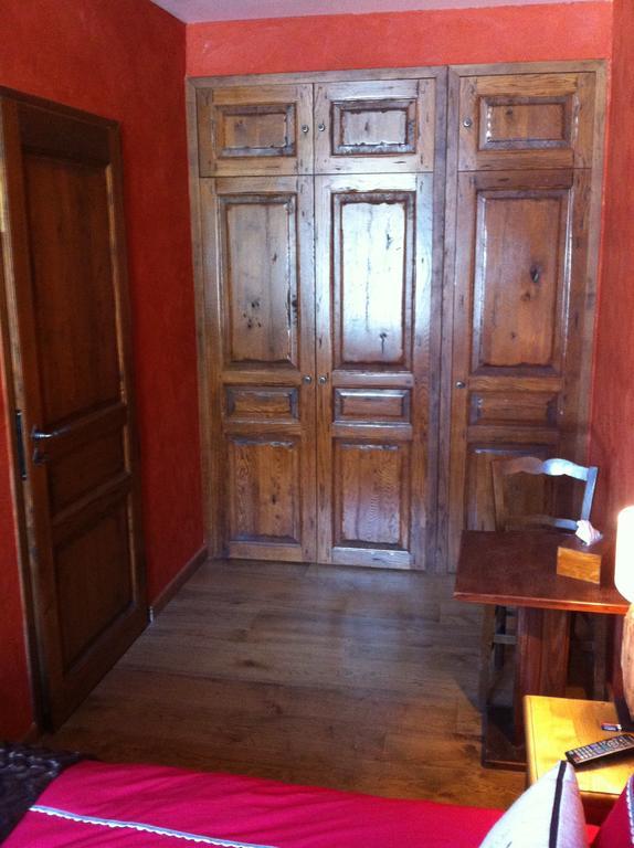 Au Chant Des Marmites Saint-Lary-Soulan Room photo
