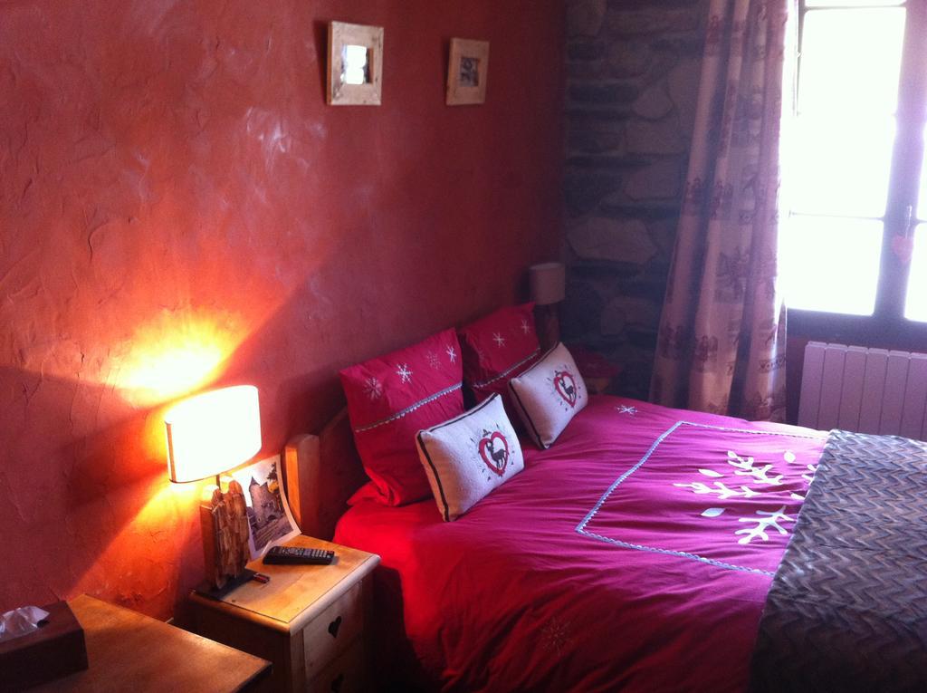Au Chant Des Marmites Saint-Lary-Soulan Room photo